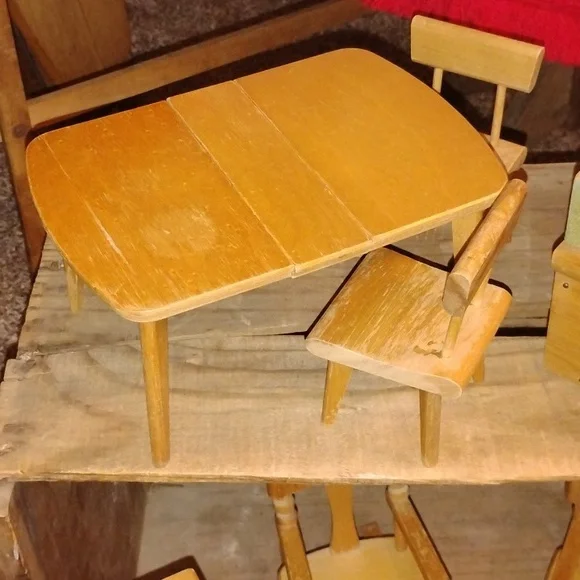 Vintage STROMBECKER Natural Wood and Wicker DOLLHOUSE Lot 14 Pieces TLC - Picture 7 of 10